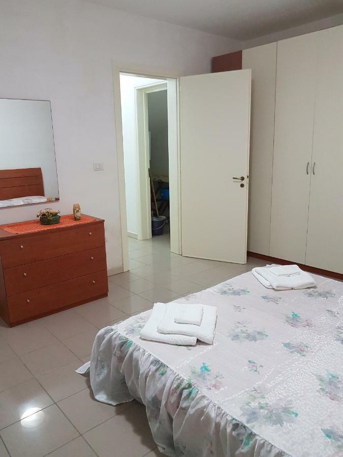 Casa Vacanze Manila マリーナ・ディ・マンカヴェルサ エクステリア 写真