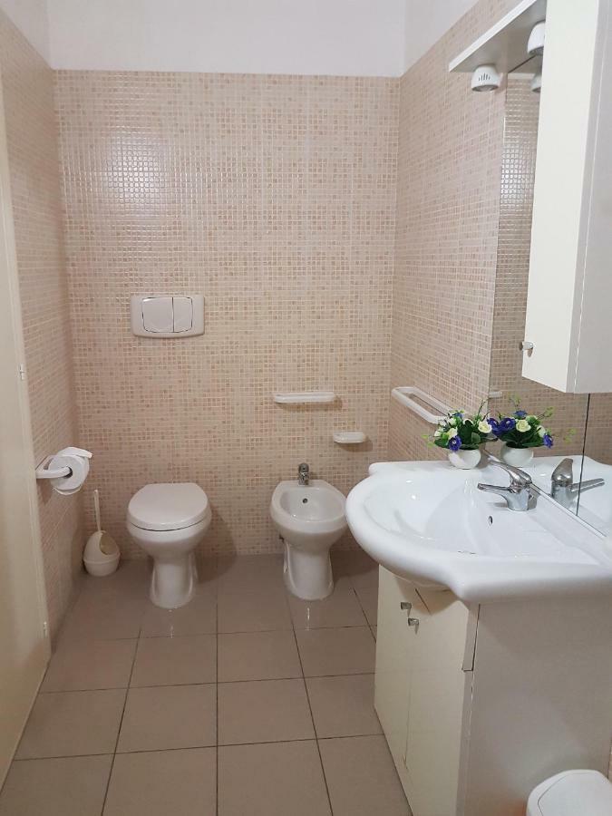 Casa Vacanze Manila マリーナ・ディ・マンカヴェルサ エクステリア 写真